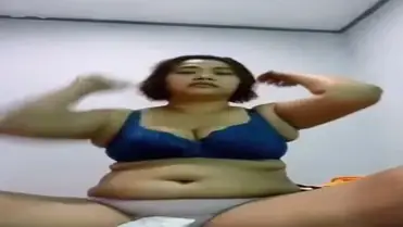 Bokep Indo Janda Semok Goyang Mantul poster