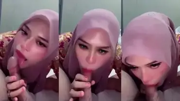 Bokep Indo Jilbab Ahli Menghisap Sangat Profesional poster