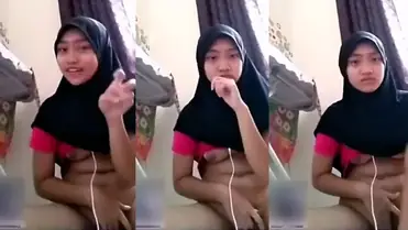 Bokep Indo Ukhti Bocil Vcs Bareng Ayang poster
