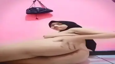 Bokep Live Show Colmek Memek Sempit Goyang Brutal poster