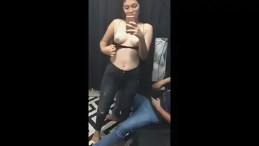 Cewek Cantik ML Liar Memek Basah Ngentot Brutal poster